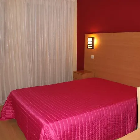 Guest House Estrela 2*